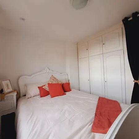 Feriehus Duplex A Thiers, Vue Sur La Chaine Des Puys