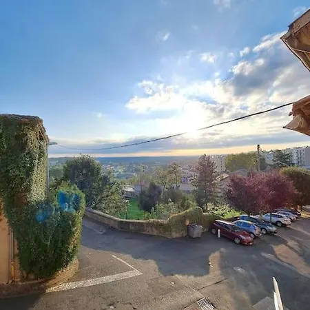Duplex A Thiers, Vue Sur La Chaine Des Puys Thiers